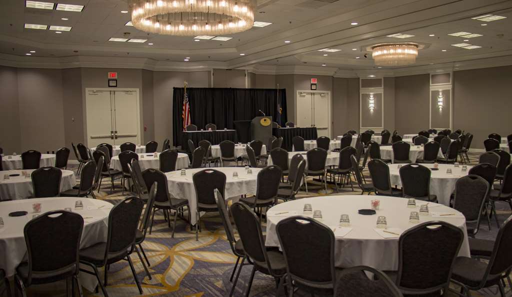 Hotel Doubletree By Hilton Wichita Airport Restaurant foto